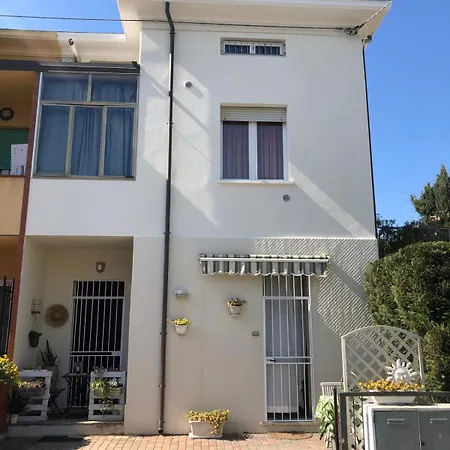 Casa Laura A Due Passi Dal Mare *